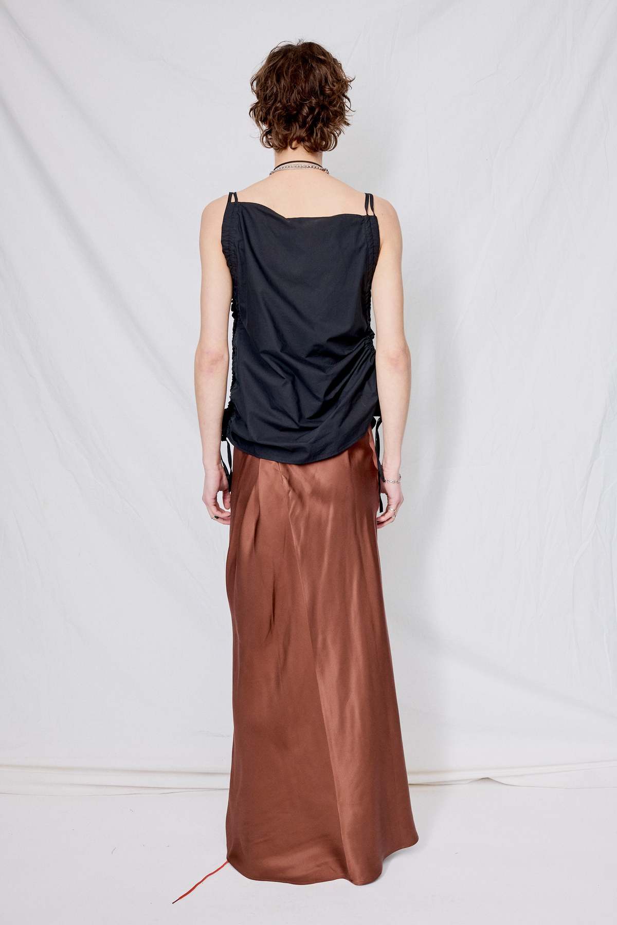 トップス baserange pictorial strap top Baserange: Gray Pictorial Strap Top | SSENSE