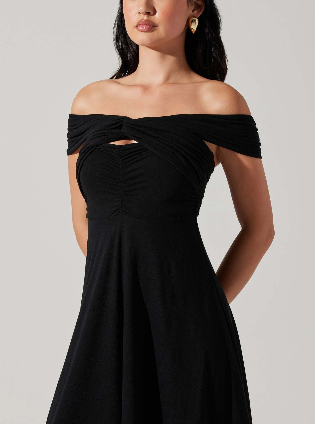 ASTR The Label Off the Shoulder Balto Dress - Black - Image 4 of 6