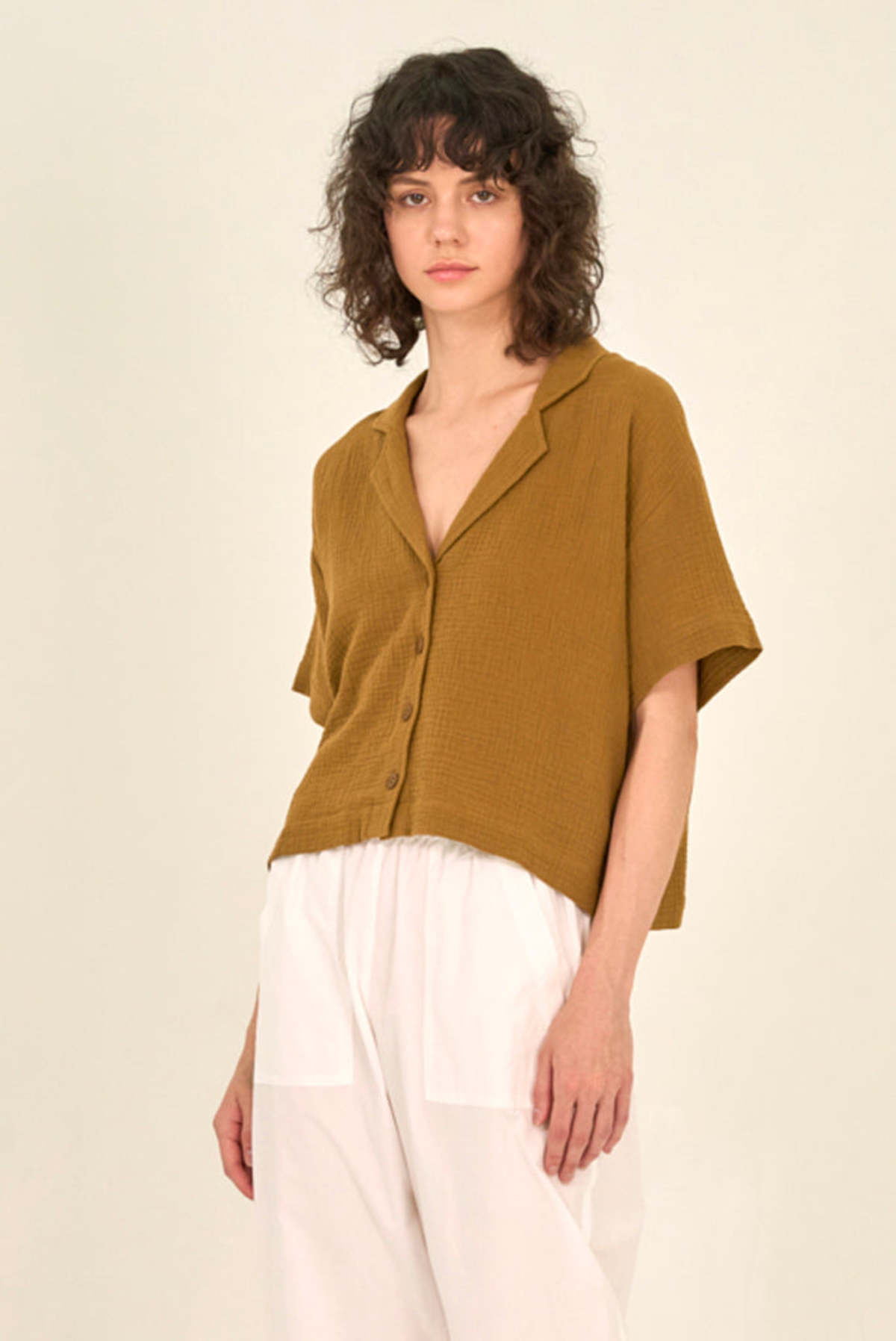 SACUCA Checke gather short-sleeve shirt