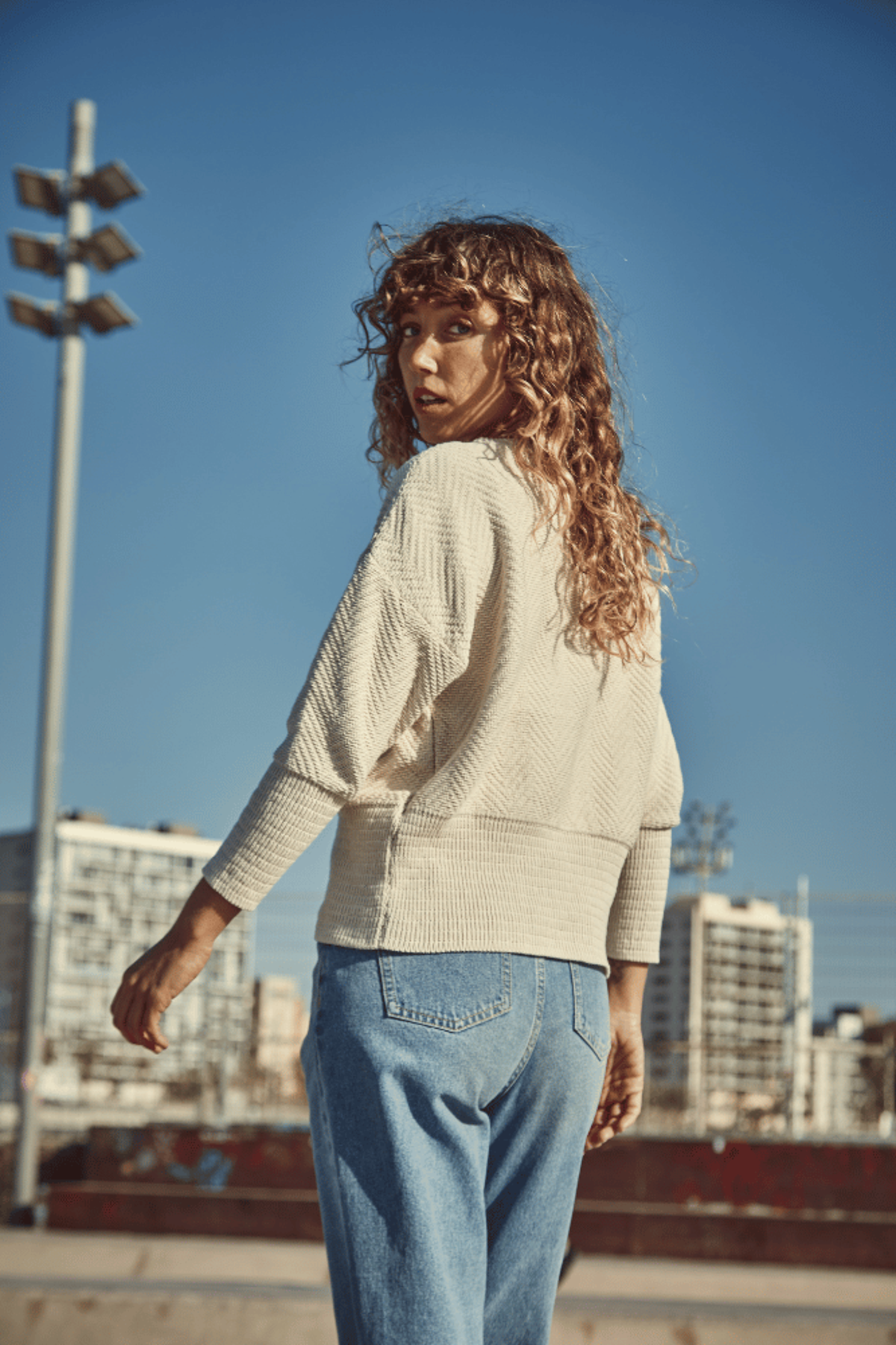 L'ENVERS NELLIE Chevron Organic Cotton Sweater - Neutrals - Image 4 of 7