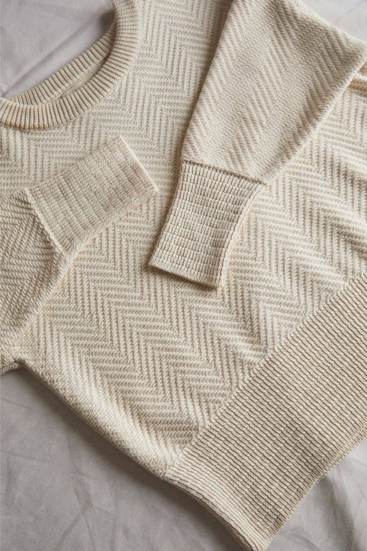 L'ENVERS NELLIE Chevron Organic Cotton Sweater - Neutrals - Image 7 of 7