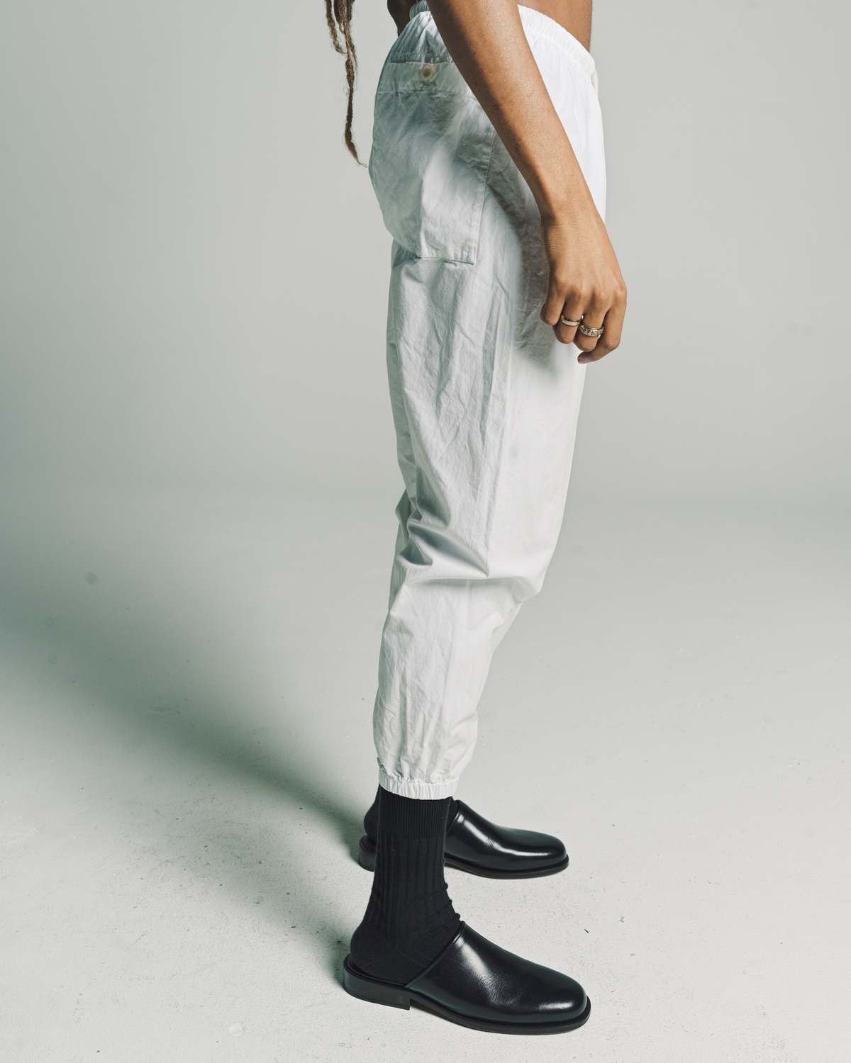 SONO ソノ / JTHRO Joggers AHS / Mud Grey SONO Jethro Joggers in Charcoal Curated at Jake and Jones