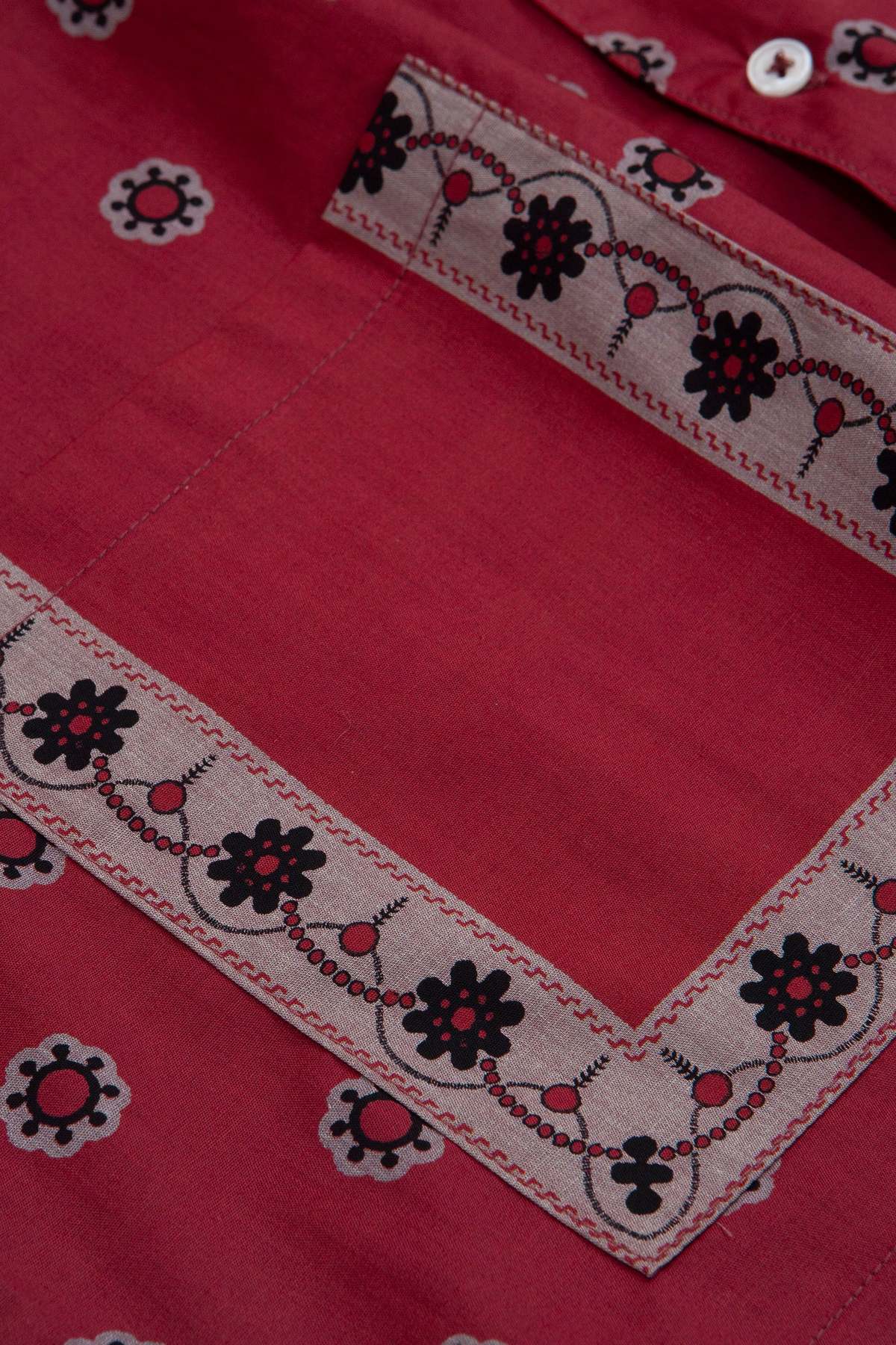 Vintage Motif SS Camp Shirt - Red - Image 4 of 5