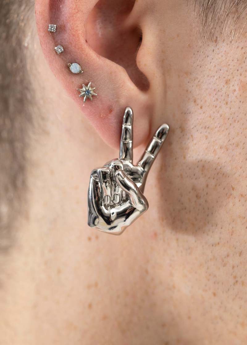 Y/project MINI PEACE SINGLE EARRING - SILVER | Garmentory