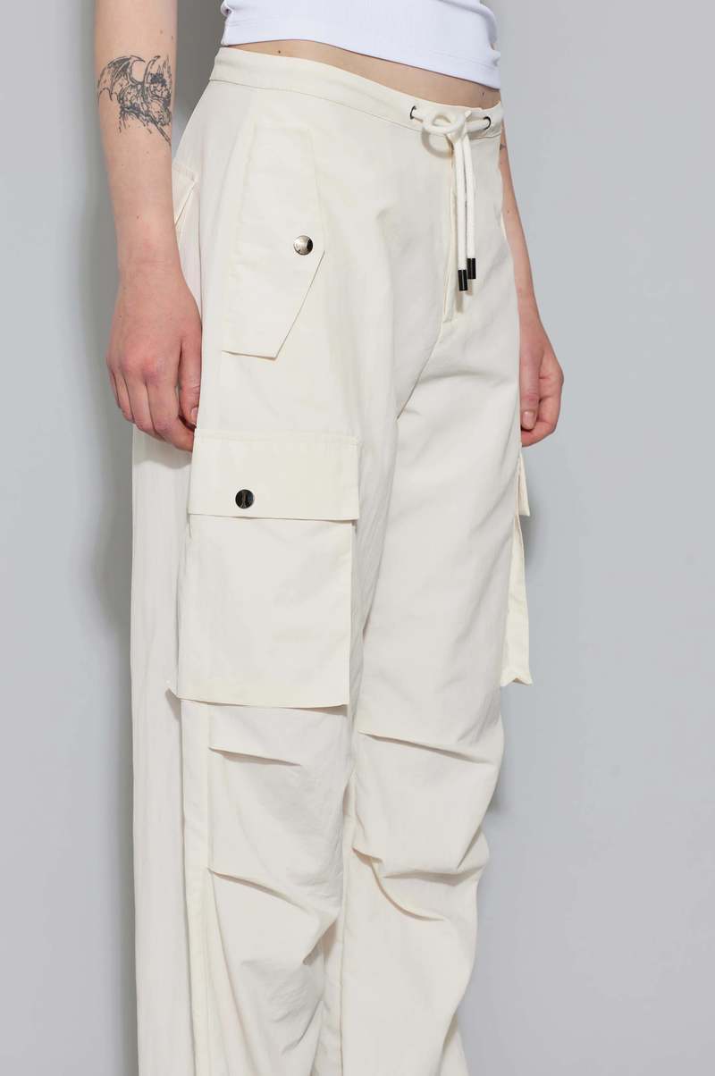 パンツ POPPY GATHER RIBBON CARGO PANTS (WHITE) GATHER RIBBON CARGO PANTS（WHITE） – POPPY