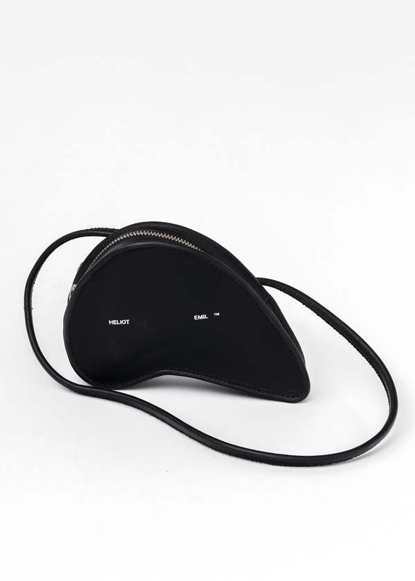 HELIOT EMIL Concave バッグ Heliot Emil Concave Pouch - Black | Garmentory