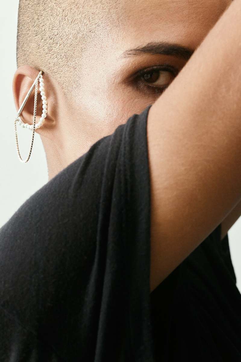 Dancing Pearl earring No1 – Saskia Diez