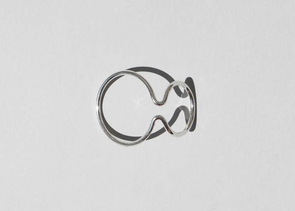 Saskia Diez Wire Bold Ear Cuff - No. 1