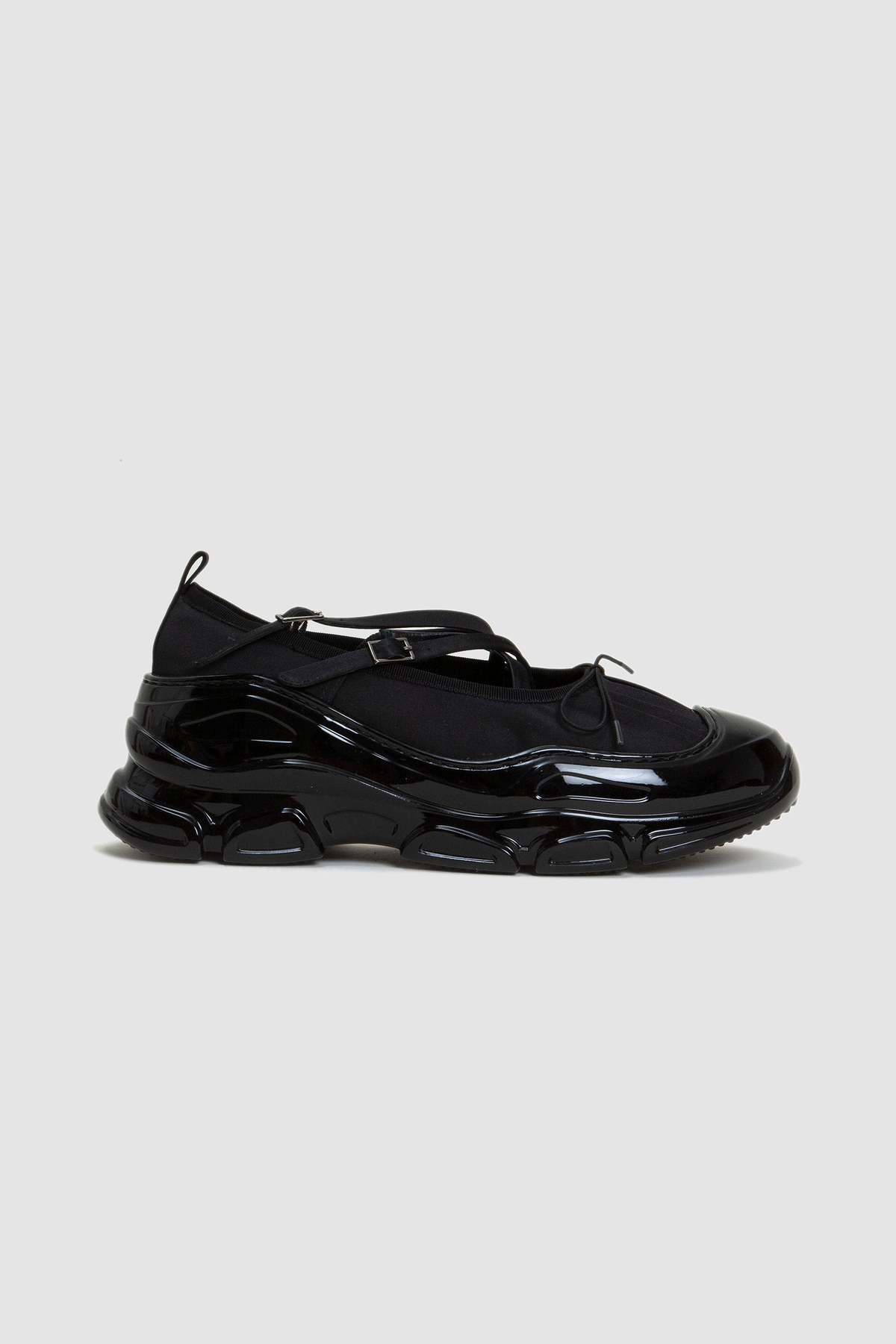 Simone Rocha Classic Criss Cross Tracker Ballerina - Black | Garmentory