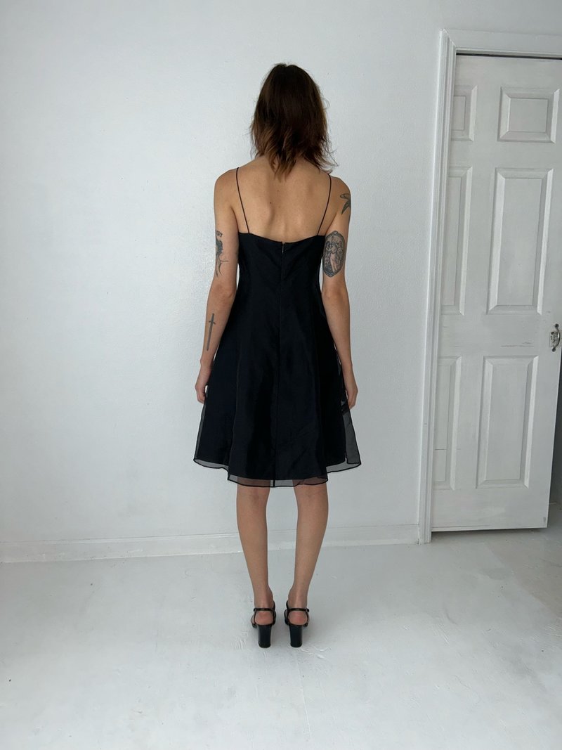ann taylor black cocktail dress Ann Taylor Black Halter Cocktail Dress, 6 – Second Serve Resale main image 0