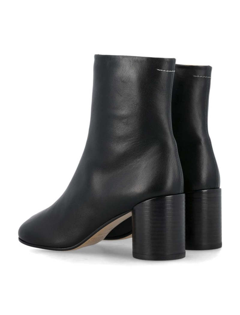 【関税＆送料込み】Mm6 Maison Margiela 'Anatomic' Black Lea Black Anatomic Ankle Boots by MM6 Maison Margiela on Sale