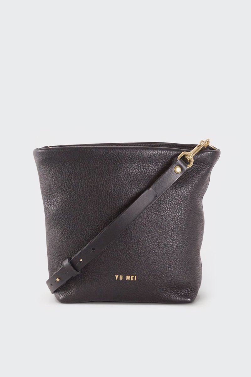 Yu Mei 3/4 Grace Bucket Black Garmentory
