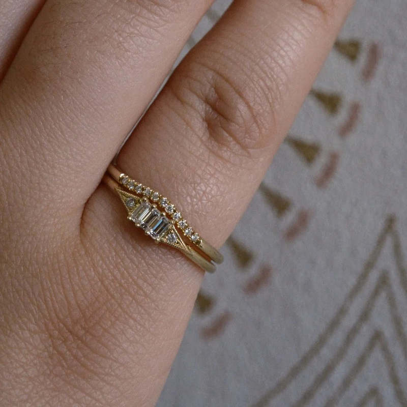 Jennie Kwon Designs Diamond Sprinkle Arch Ring - Mullti