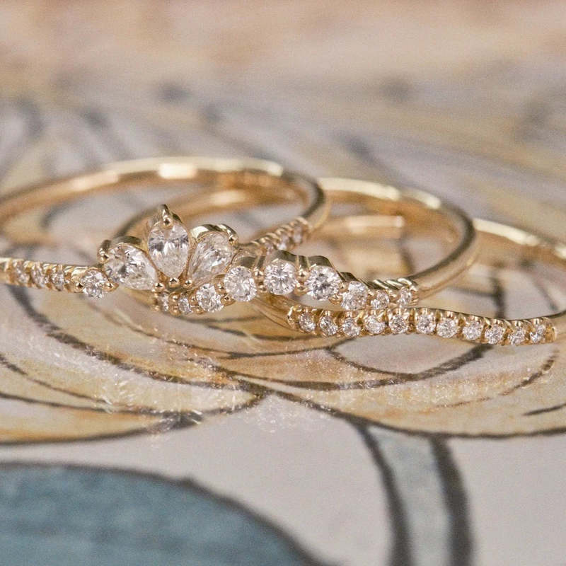 Jennie Kwon Designs Diamond Sprinkle Arch Ring - Mullti