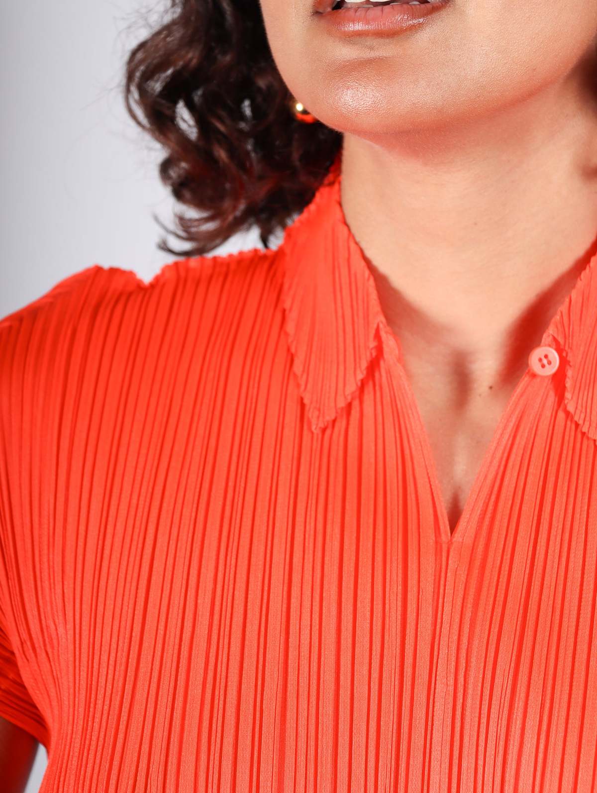 Monthly-Colors-April-Top-in-  