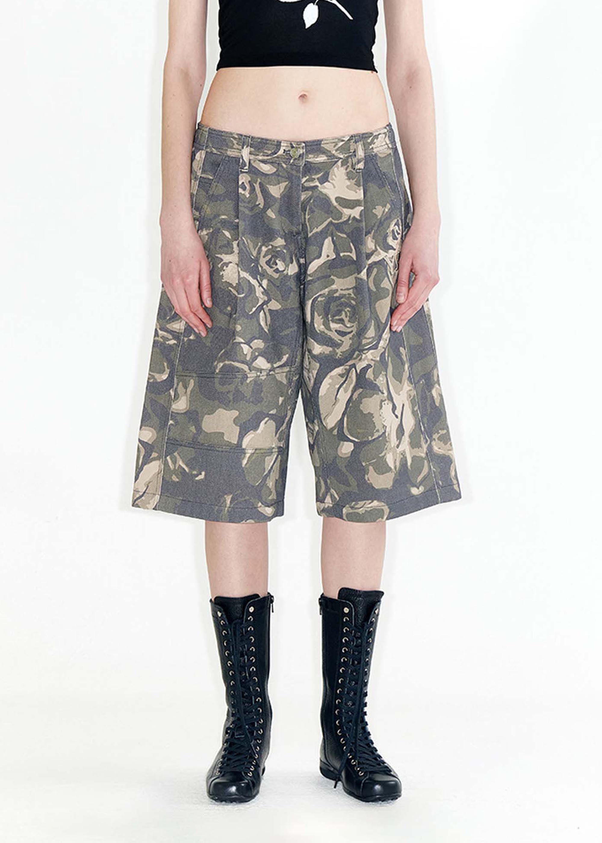 パンツ [OPEN YY] CAMO CARGO MIDI SHORTS, KHAKI Green-Oversized-Camo-Shorts-