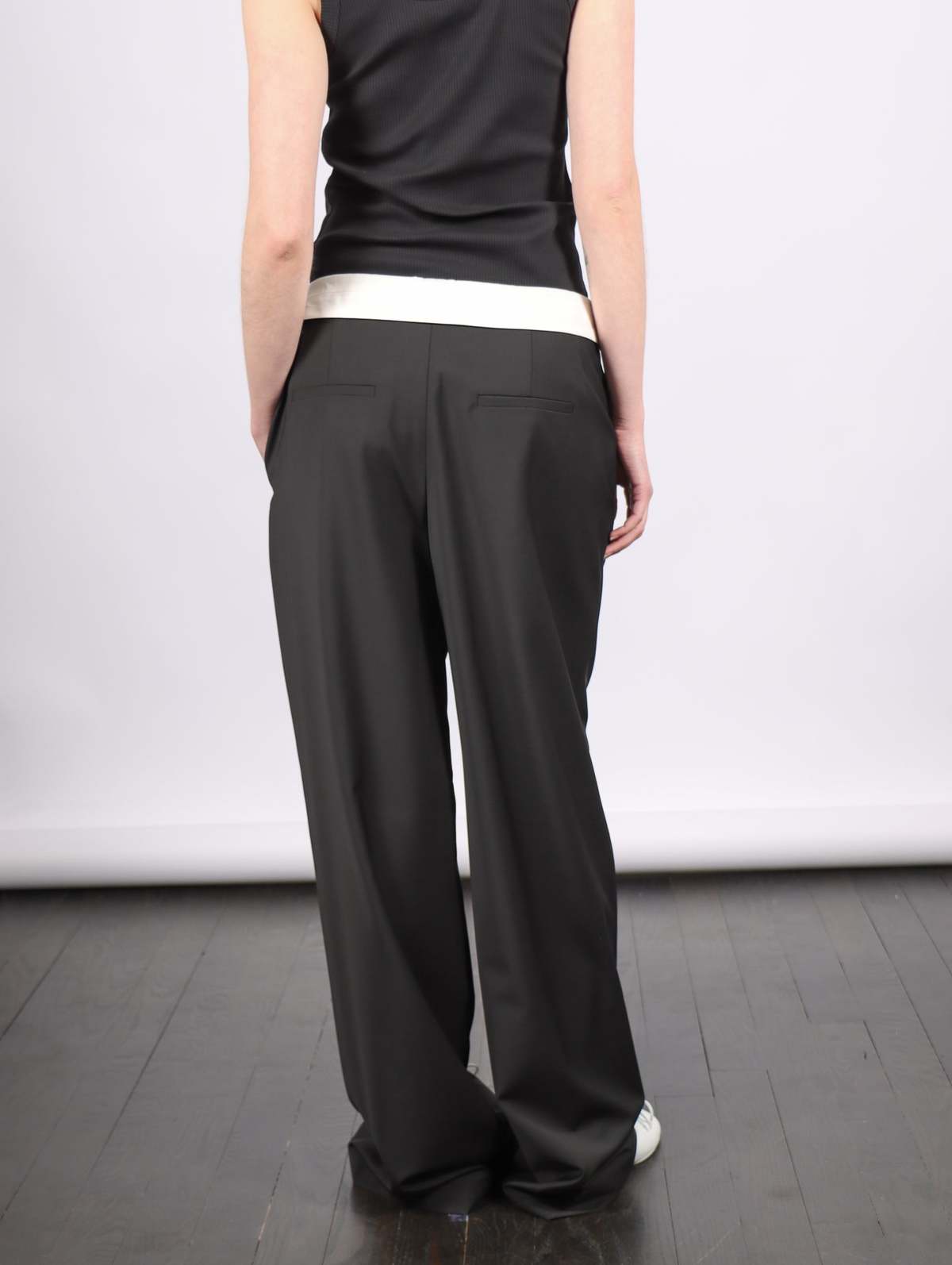 FINALLY OVER WOVEN PANTS