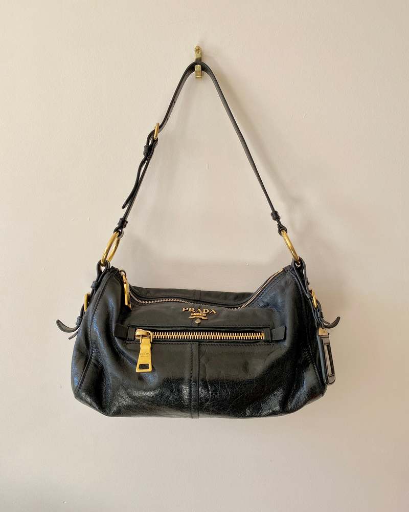 PRADA vitege archive y2k バック Vintage Y2K PRADA Vitello Shine Black Shoulder Bag With Gold