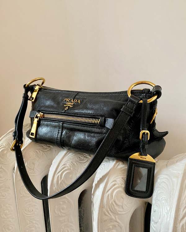 バッグ 00s vintage prada vitello drive handbag 00s vintage prada vitello drive handbag