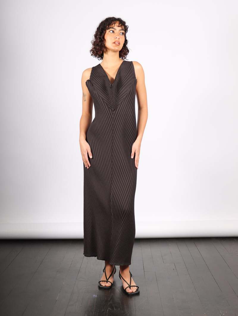 Issey Miyake Paper Like Pleats Dress - Black | Garmentory