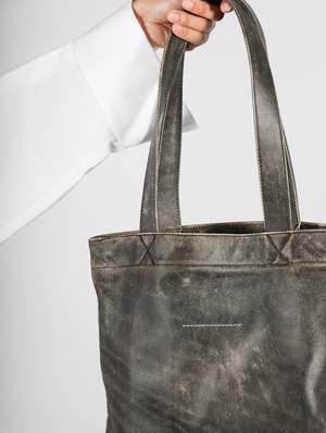 バッグ MAISON MARTIN MARGIELA Tote Bag Leather MM6 Maison Margiela Leather Tote Bag | Black | FARFETCH