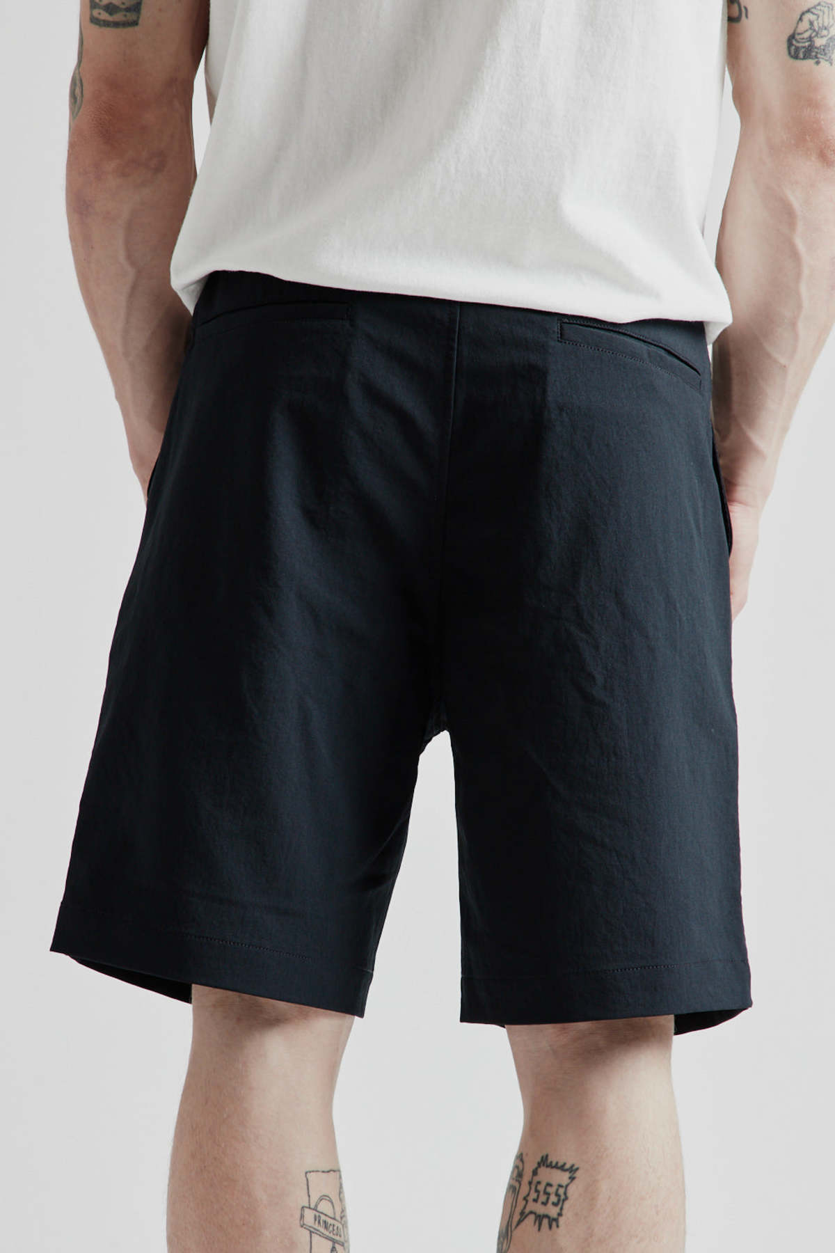 ウェア Nanamica / ALPHADRY Easy Shorts Nanamica - ALPHADRY Easy Shorts in Pale Gray – gravitypope