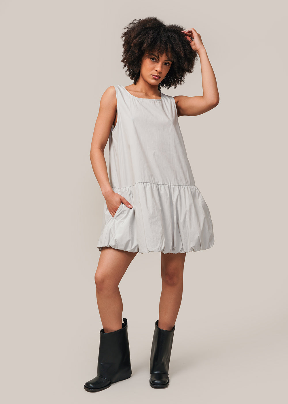 【AMOMENTO】FANCY MINI DRESS_GREY★関税込★ Light-Gray-Volume-Mini-Dress-