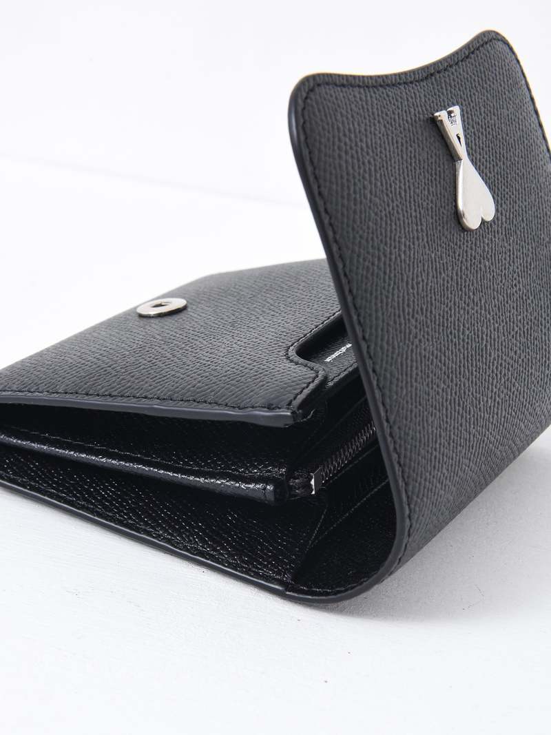 AMI PARIS COMPACT WAL - BLACK/VIBRATED SILVER | Garmentory