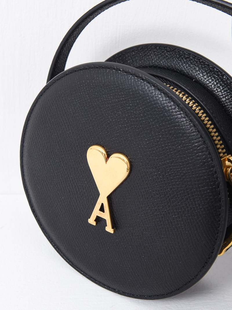 【AMI】 Round Paris Paris Bag Black ★人気 AMI ROUND PARIS PARIS BAG - BLACK | Garmentory
