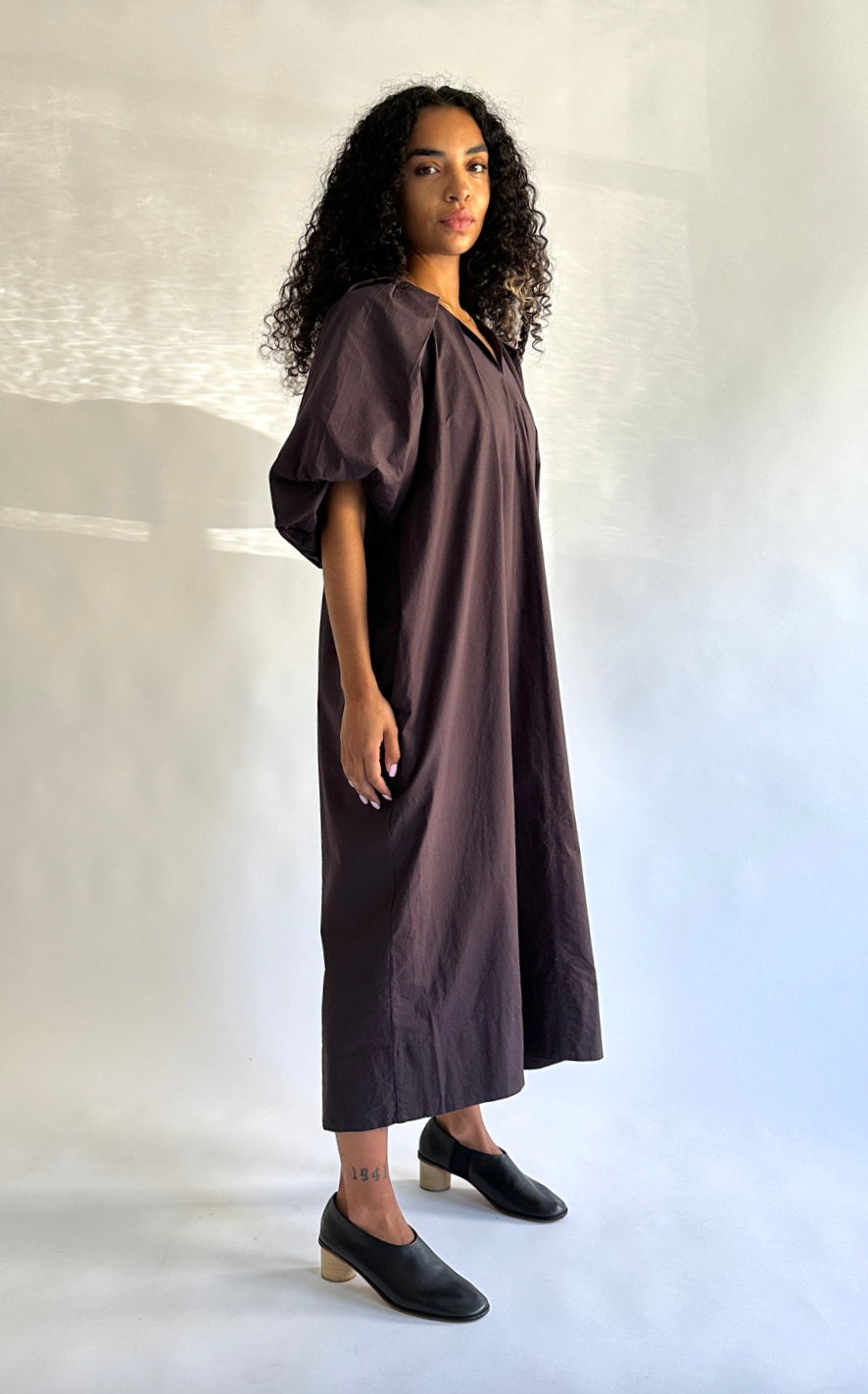 SAYAKA DAVIS / TUCKED COCOON DRESS | THE LIBRARY（ザ ライブ