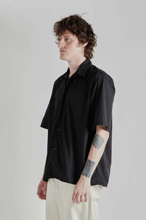 トップス blurhms Chambray Open-Collar Shirt Blurhms Chambray Open Collar Shirt - Black | Garmentory