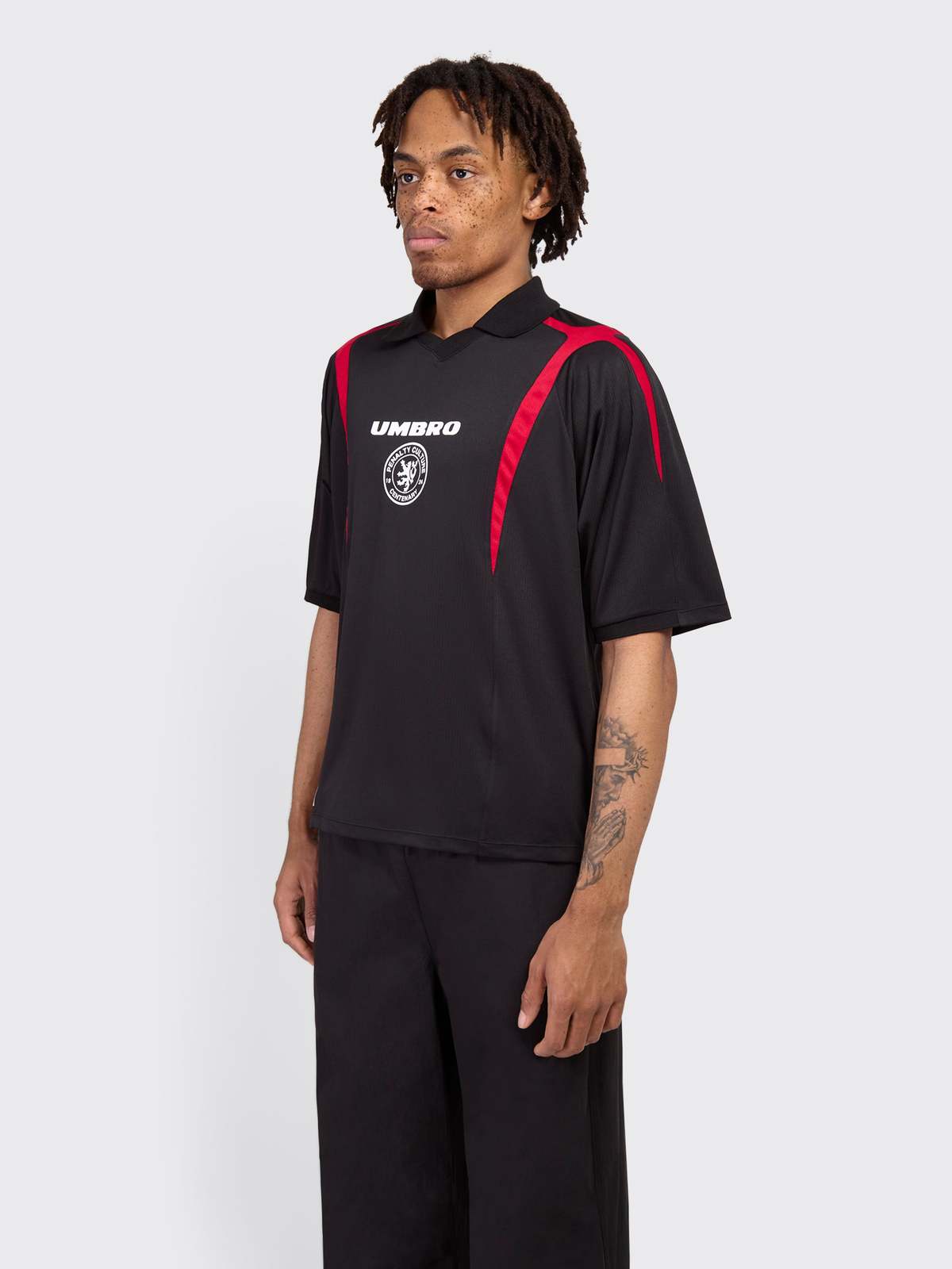 Umbro England Classic V Neck Jersey - Black | Garmentory