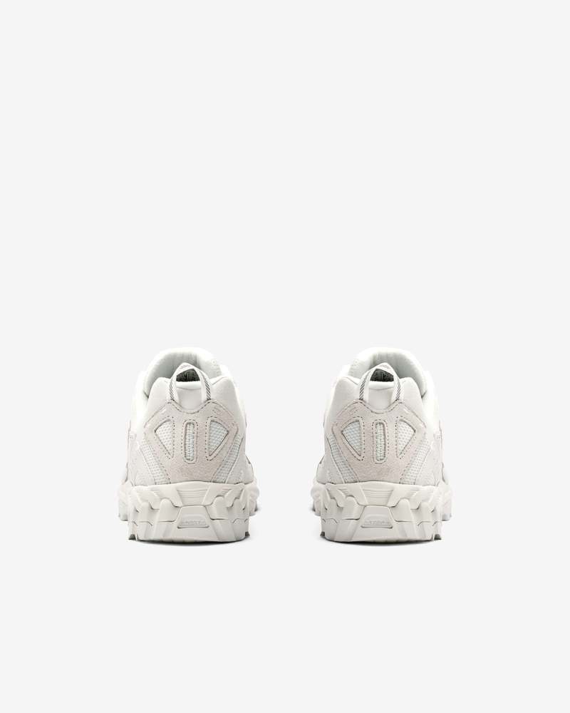 Comme des Garons Homme New Balance Sneakers - White