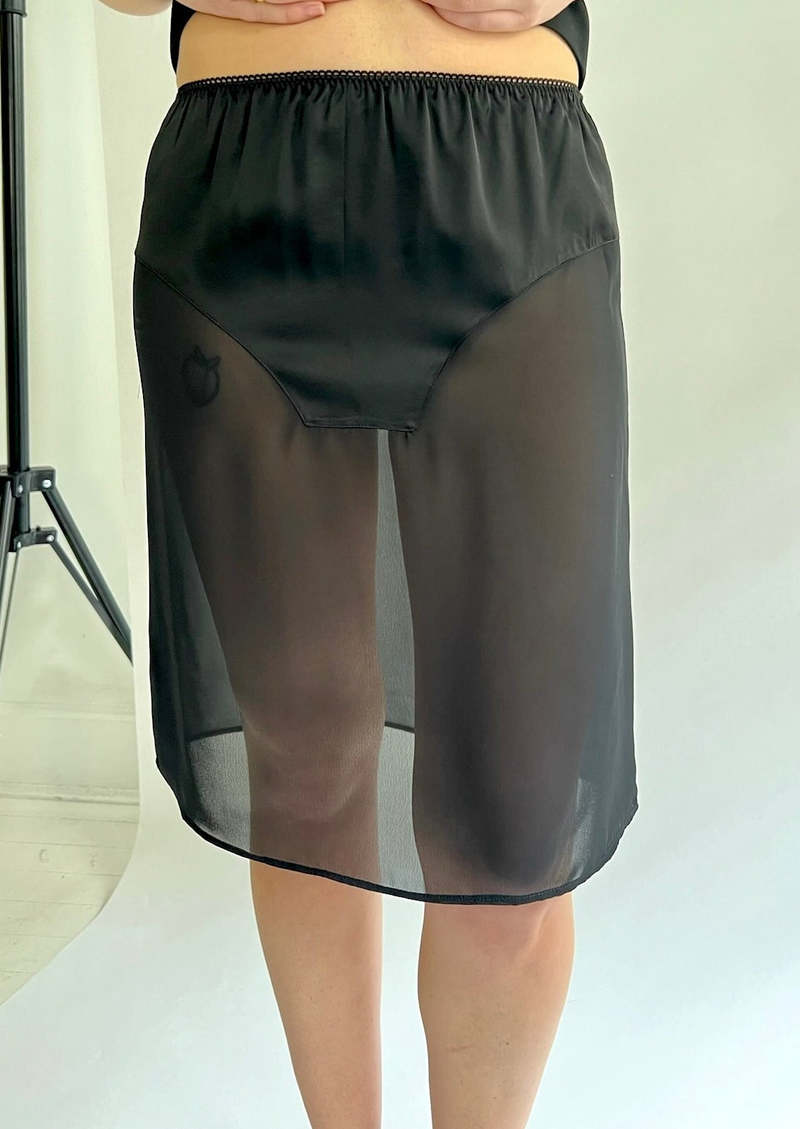 【関税込み】Sandy Liang ブラック Cassi ミディアムスカート Sandy Liang Cassi Skirt - Black | Garmentory