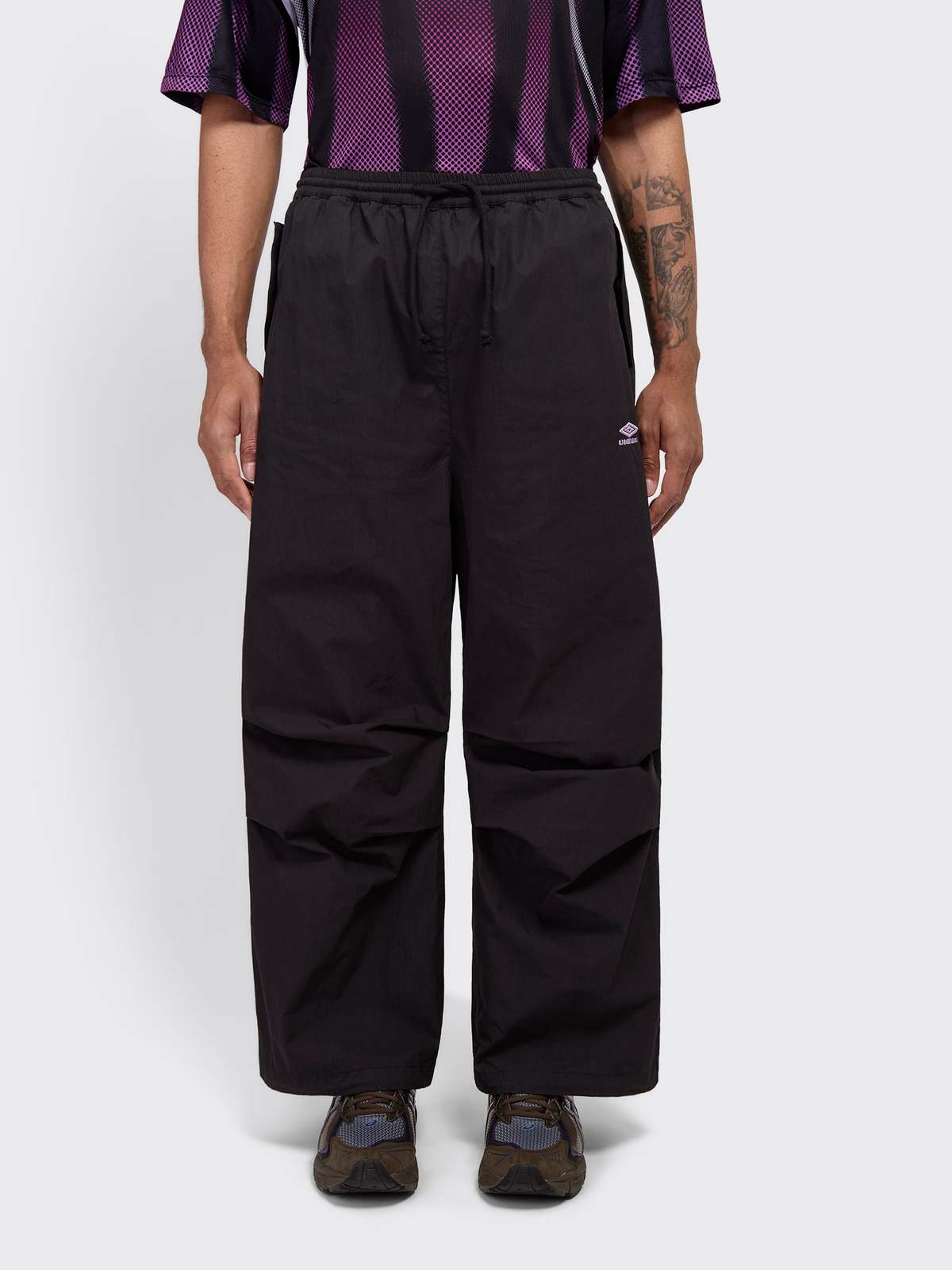 Umbro Field Pants Dark Shadow in Black for Men | Lyst Australia