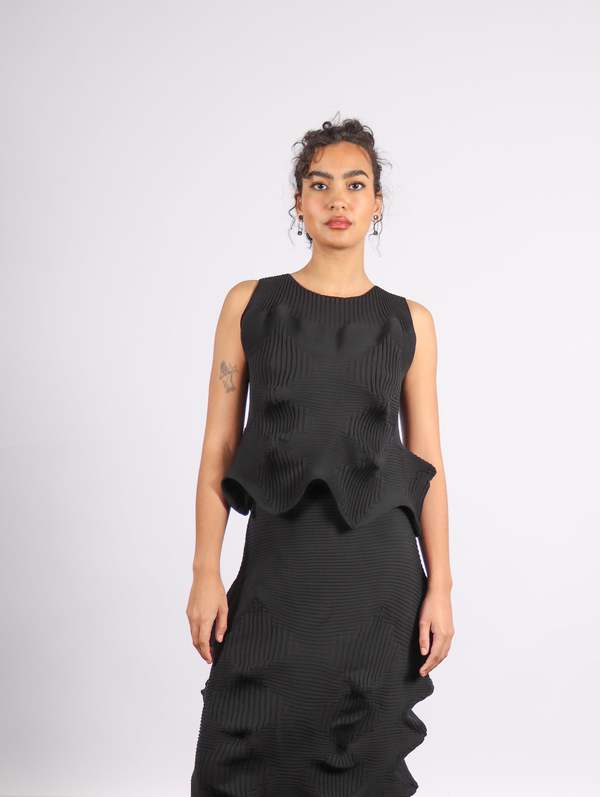 Linkage Sleeveless Top in Black by Issey Miyake | Garmentory