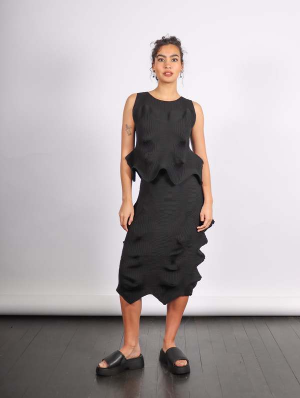 Linkage Sleeveless Top in Black by Issey Miyake | Garmentory