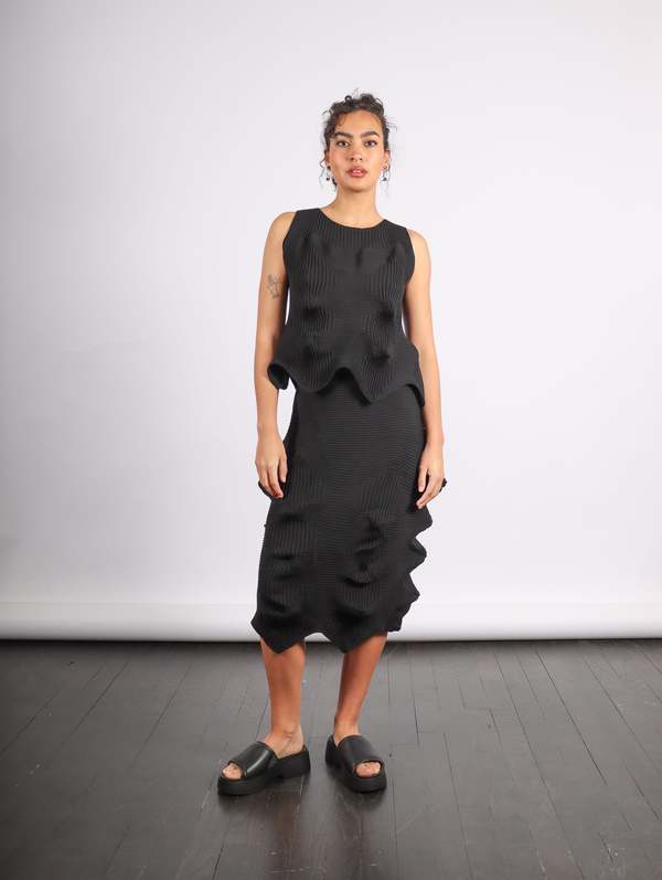 Linkage Sleeveless Top in Black by Issey Miyake | Garmentory