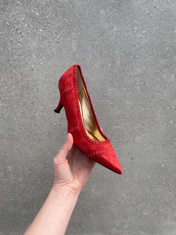 Suzanne Rae ALCOTT WHIP STITCH PUMP - red