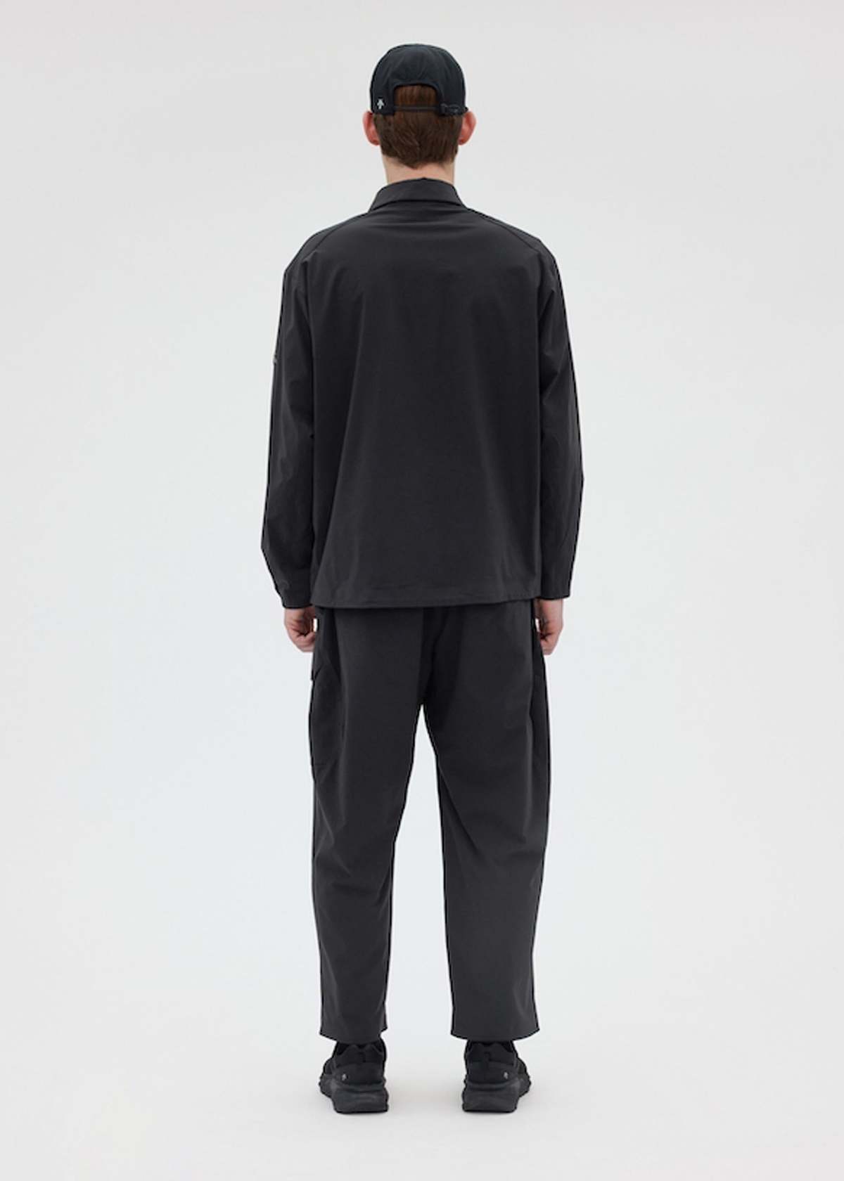 DESCENTE ALLTERRAIN Wide Tech Cargo Pants - Black | Garmentory