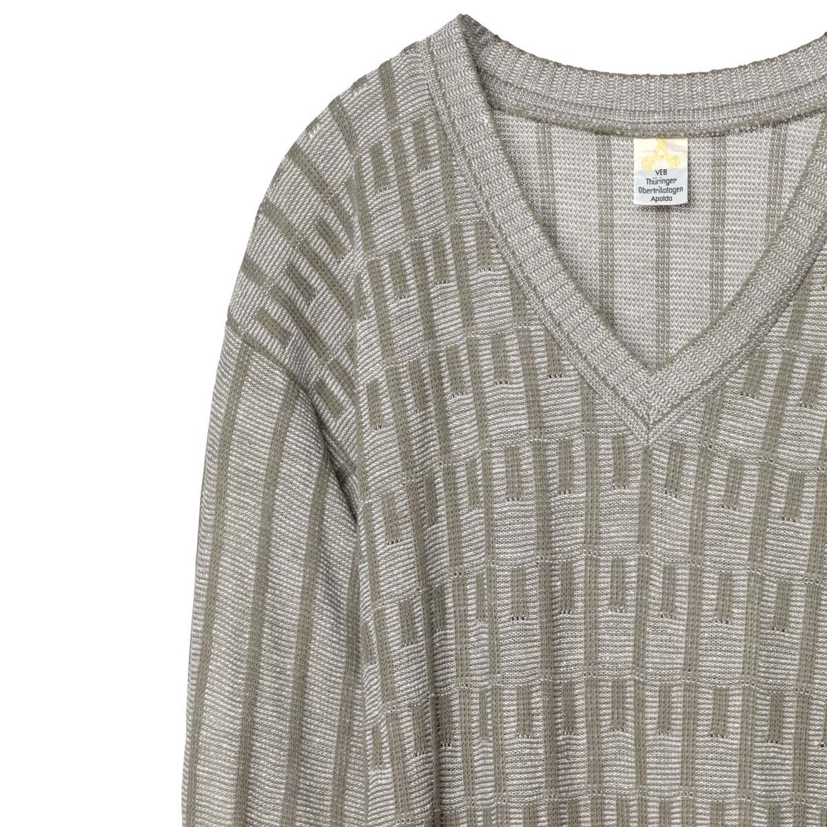 VEB Thüringer Obertrikotagen (Germany) Interlock Cotton Knit Garter Block V Neck Jumper Beige : L - Image 2 of 7