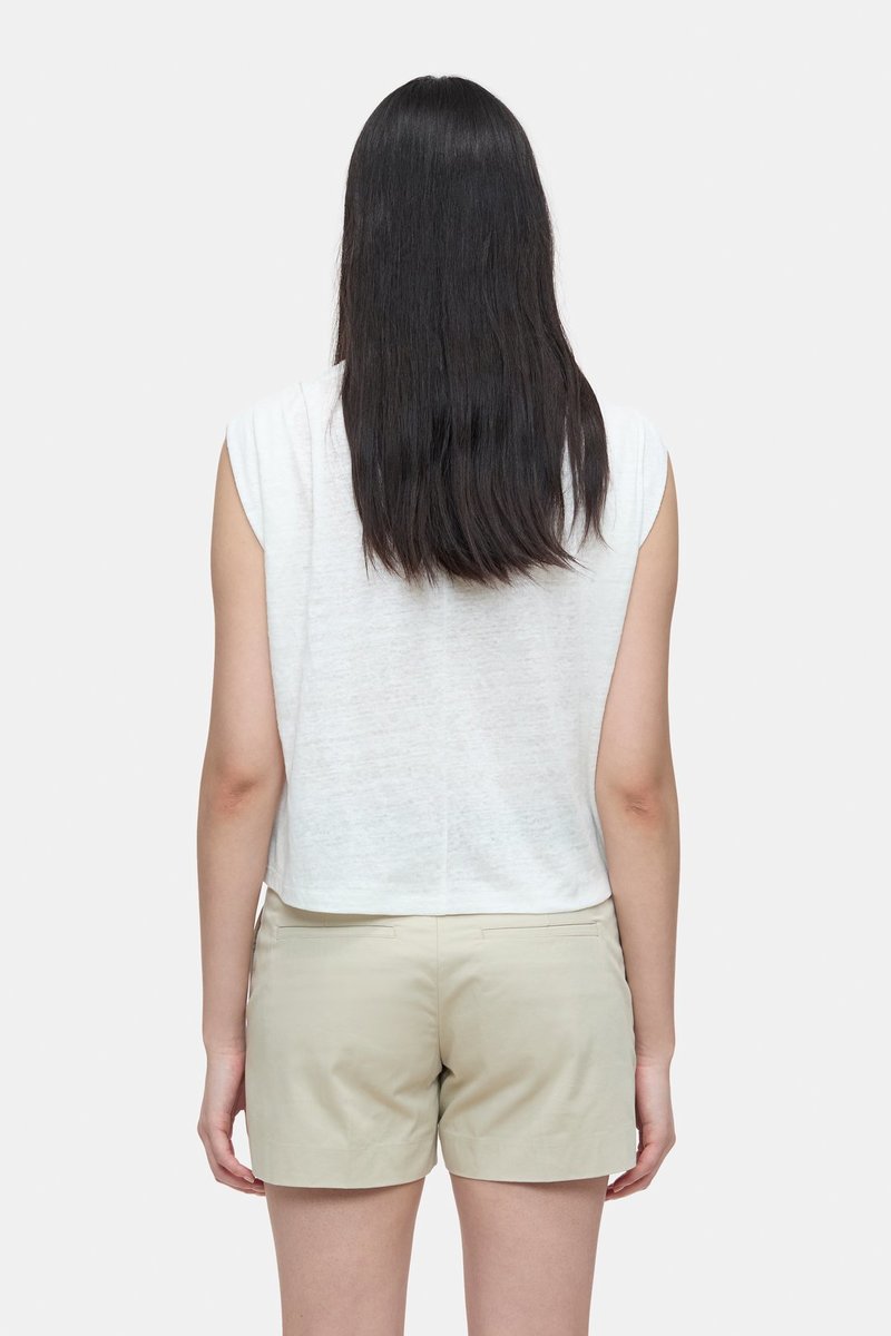Closed Pleated Linen Top Closed Pleated Linen Top