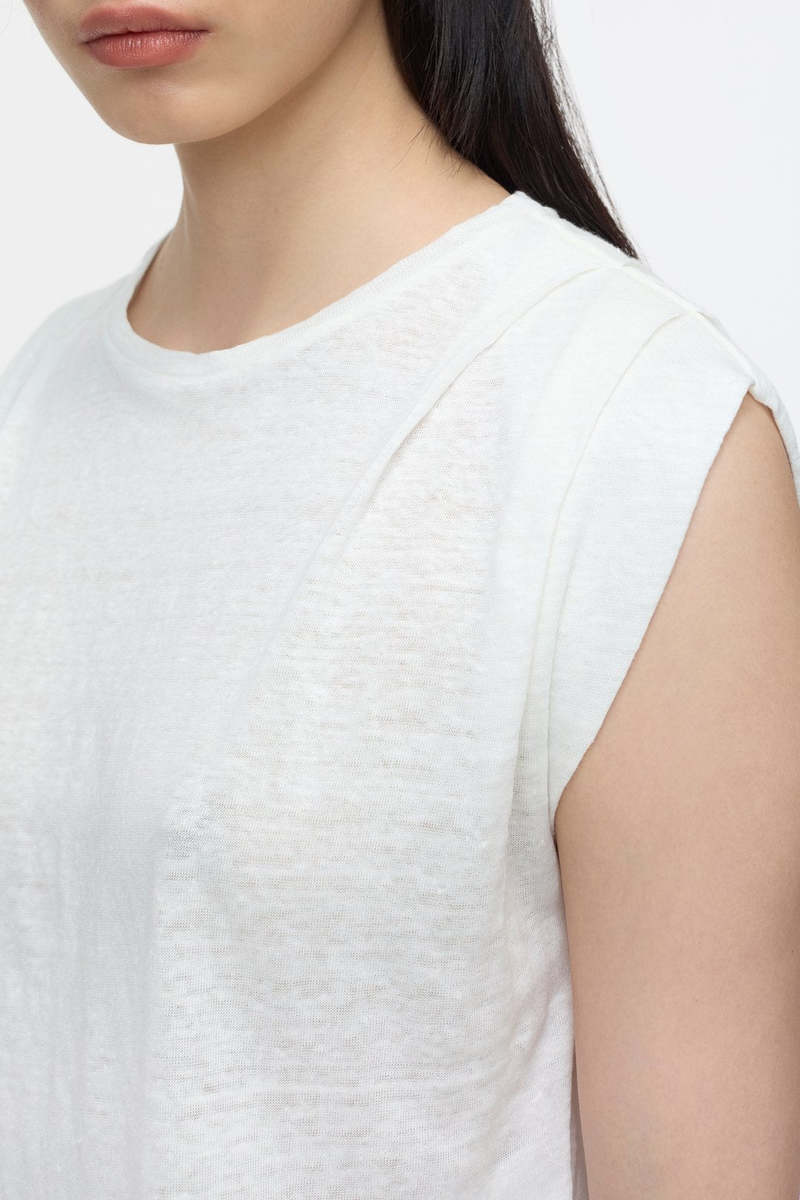 Closed Pleated Linen Top Closed Pleated Linen Top