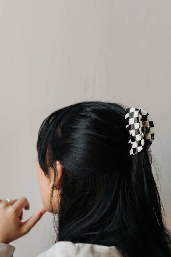 Flora Flora Curve Claw Clip Hair Clip - Black/White