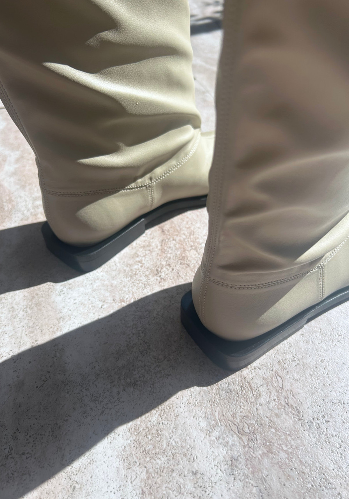 【送料&関税込】Ganni Western Wide Slouchy Flat Tubular Boot Ganni Western Wide Slouchy Flat Tubular Boot - Boots