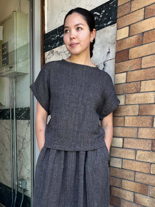 Black Crane Basic Crew Top