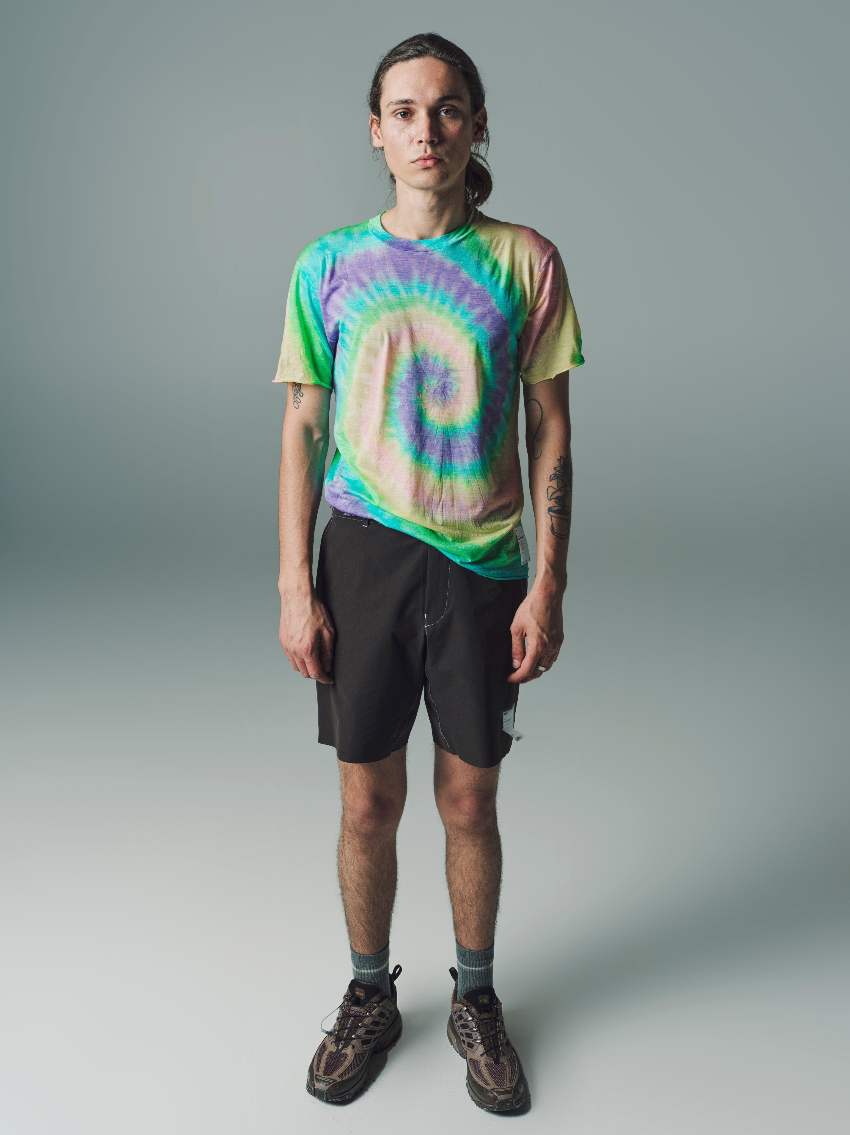 【SATISFY】CloudMerino Cordura タイダイサイケデリックTシャツ SATISFY】CloudMerino Cordura タイダイサイケデリックTシャツ