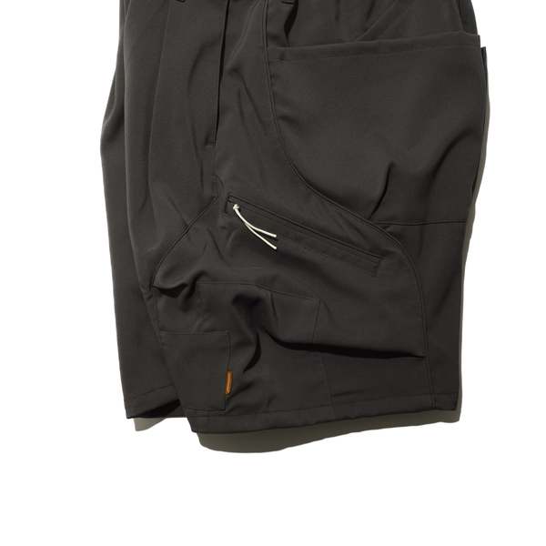 パンツ GOOPiMADEAsymptotic Utility Shorts Goopi Made Utility Shorts - Iron | Garmentory