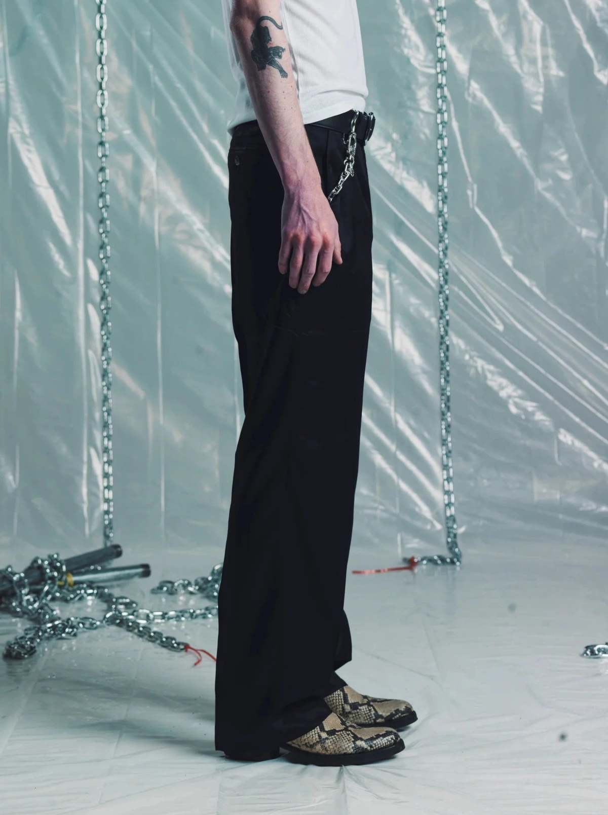 パンツ second layer High Rise Wide Leg Trouser SECOND/LAYER High Rise Wide Leg Trouser - Black | Garmentory