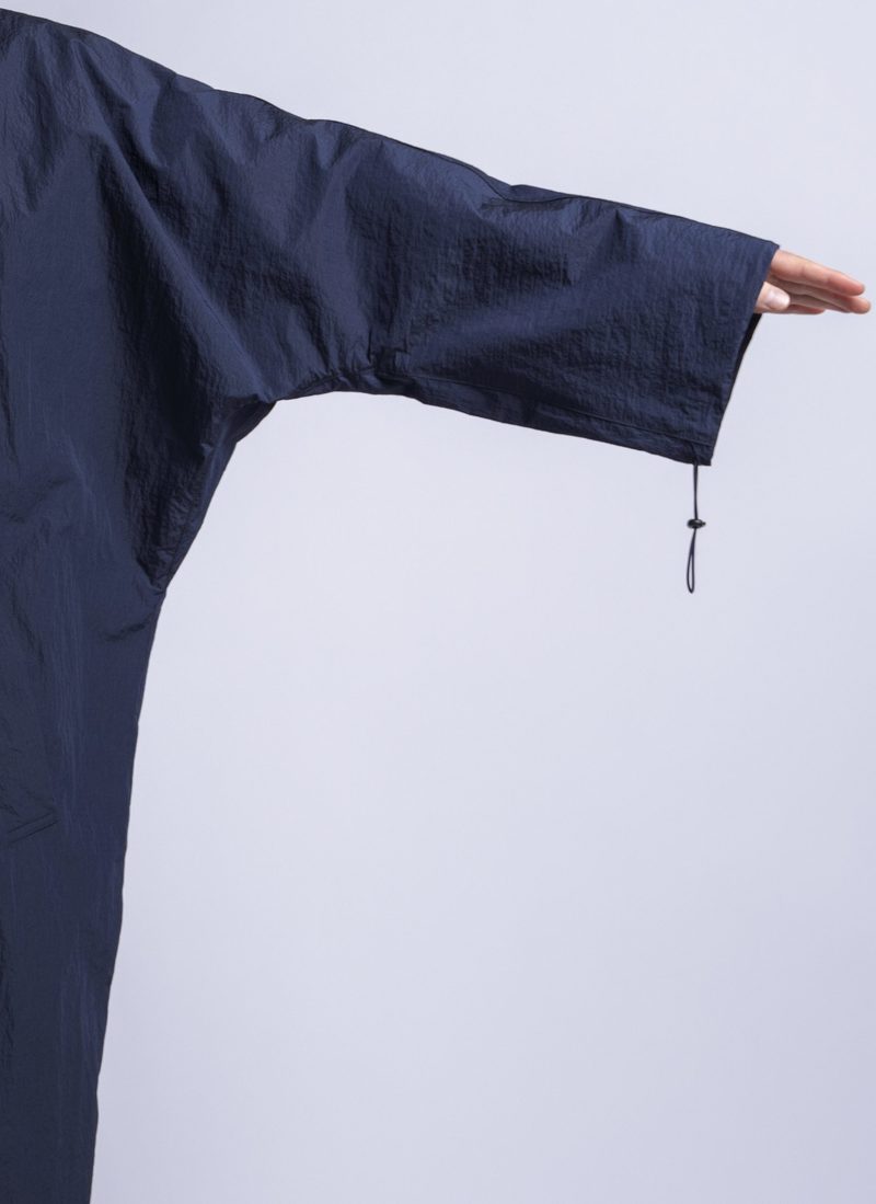 HOODED NOMAD PARKA IN MIDNIGHT BLUE RIPPLE RIPSTOP - GREI
